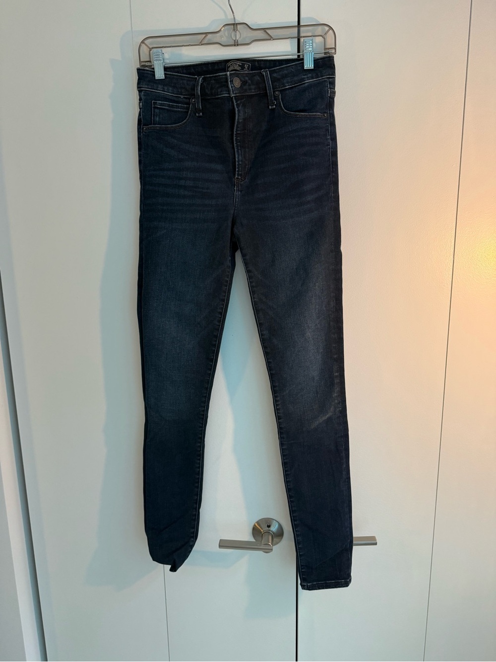 Abercrombie & Fitch Women's Dark Wash Skinny Jeans